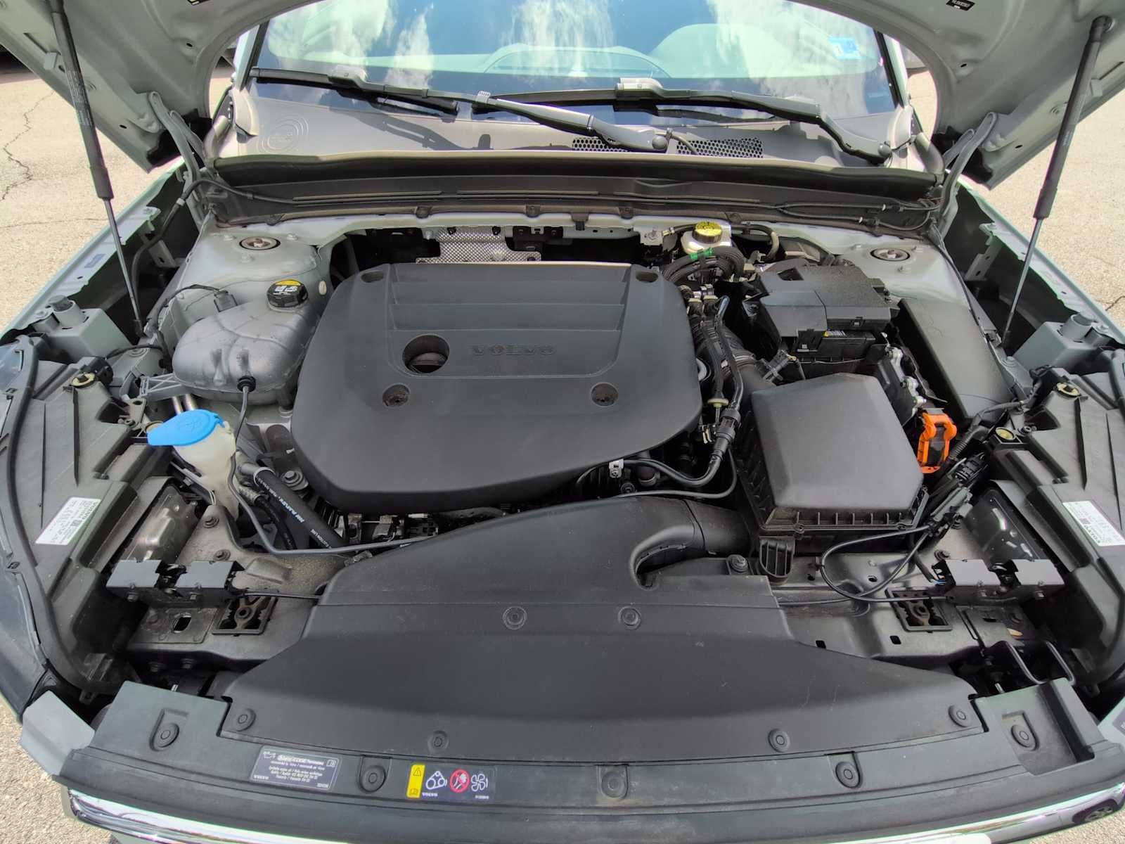 2024 Volvo XC40 Base