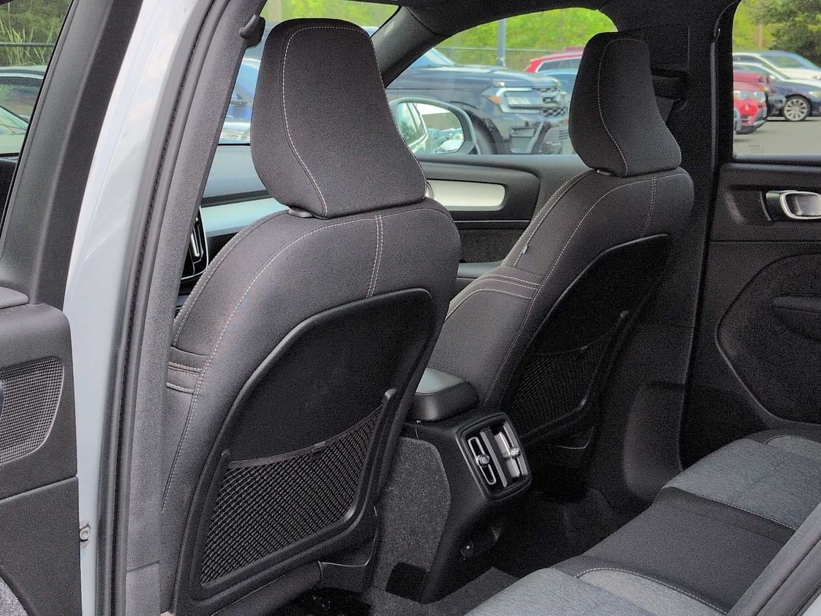 2024 Volvo XC40 Base