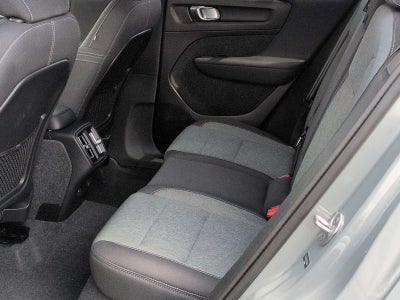 2024 Volvo XC40 Base