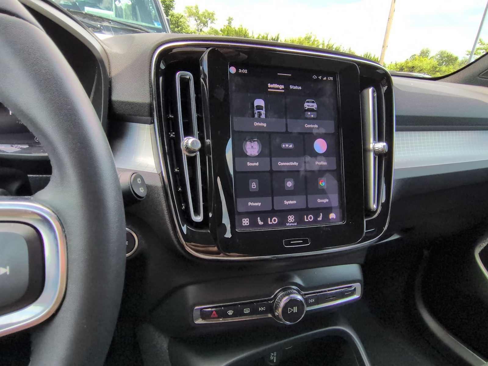 2024 Volvo XC40 Base