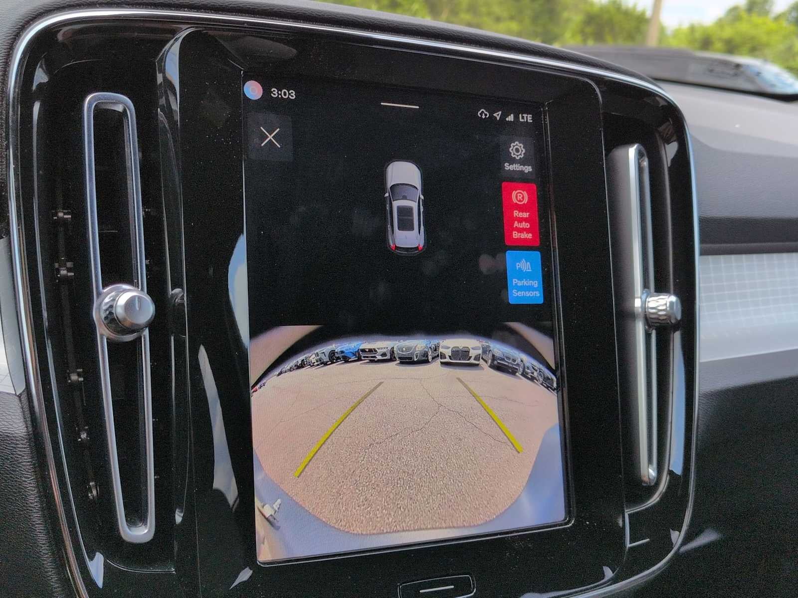 2024 Volvo XC40 Base