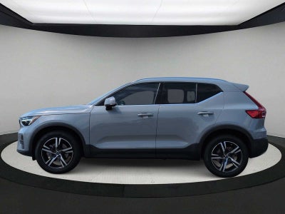 2024 Volvo XC40 Base