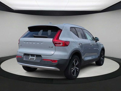 2024 Volvo XC40 Base