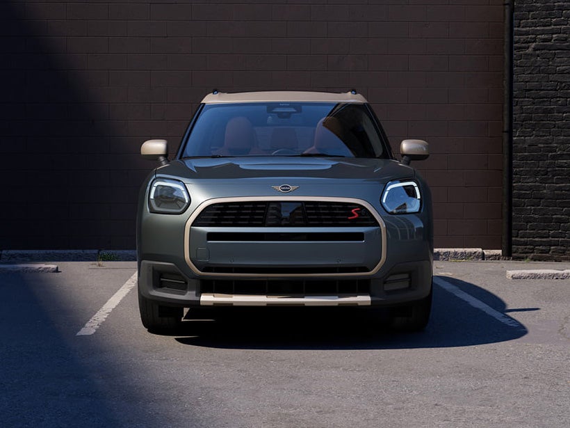 MINI of Sterling offers many benefits to customers in the DMV area.